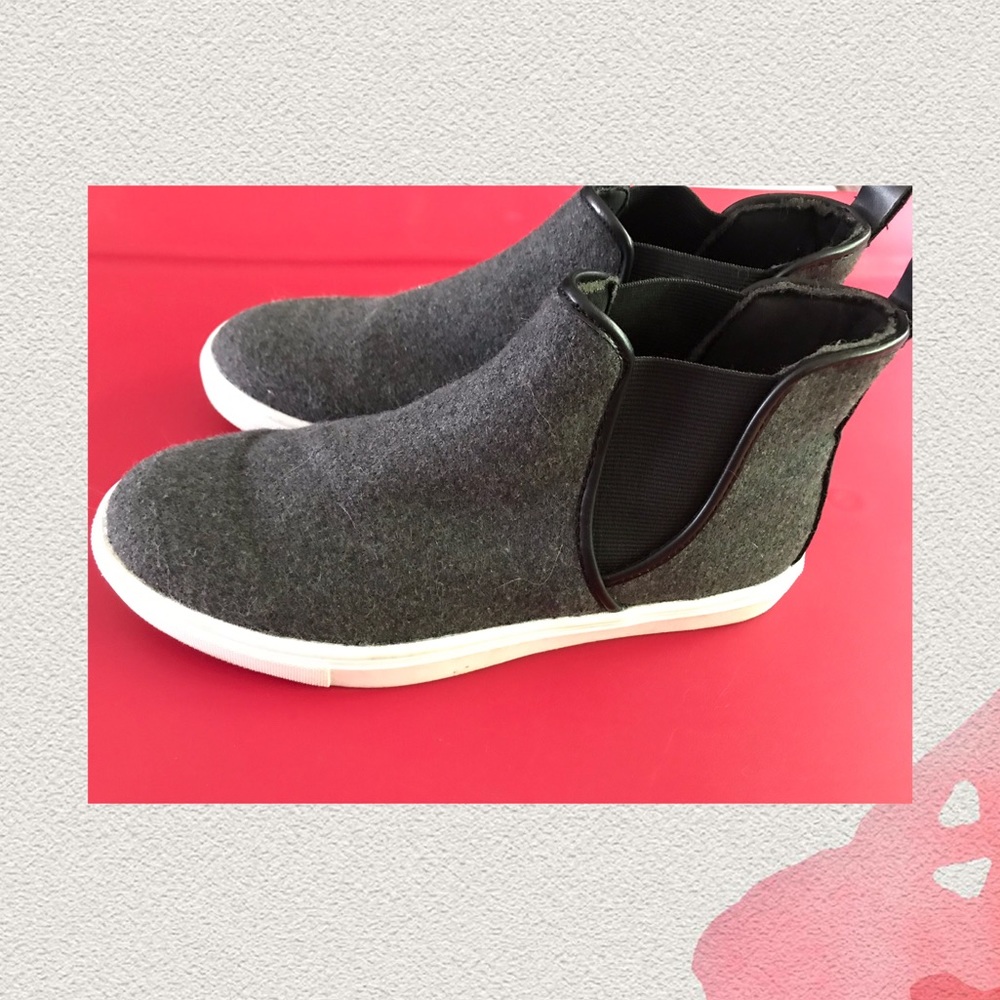 women’s shoes